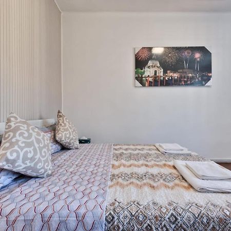 Venice Vacation Apartment Two Bedrooms มาร์เกรา ภายนอก รูปภาพ